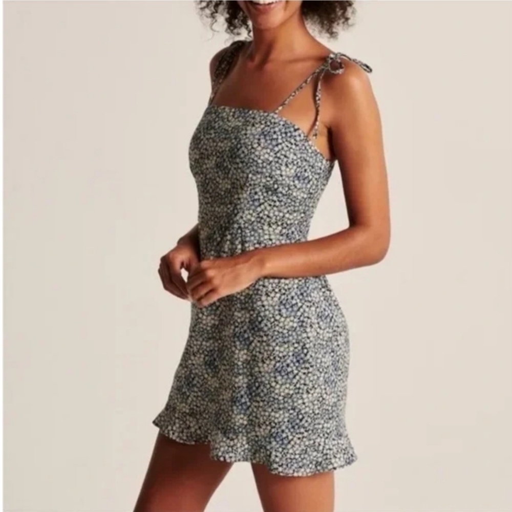 ABERCROMBIE & FITCH Blue White Ditzy Flower Print Square Neck Lined Mini Dress M